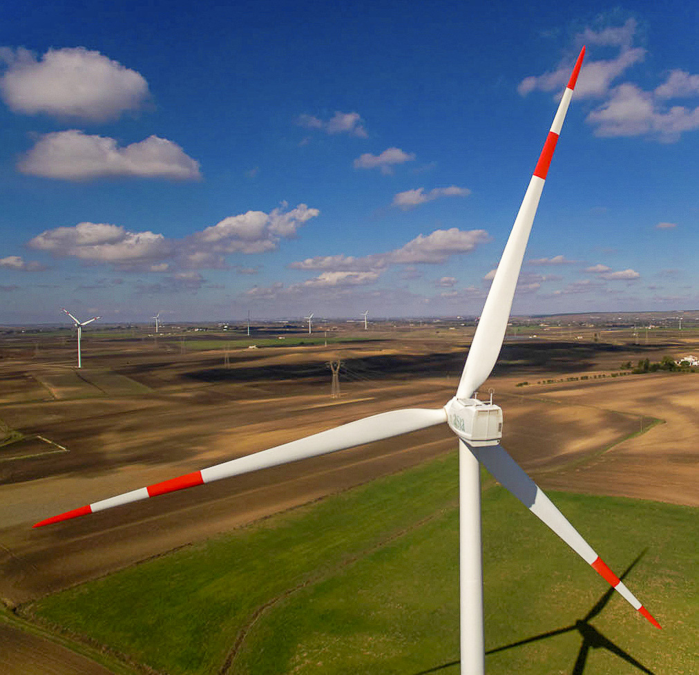 Impianto energia verde elettrica eolica rinnovabile Lamacarvotta