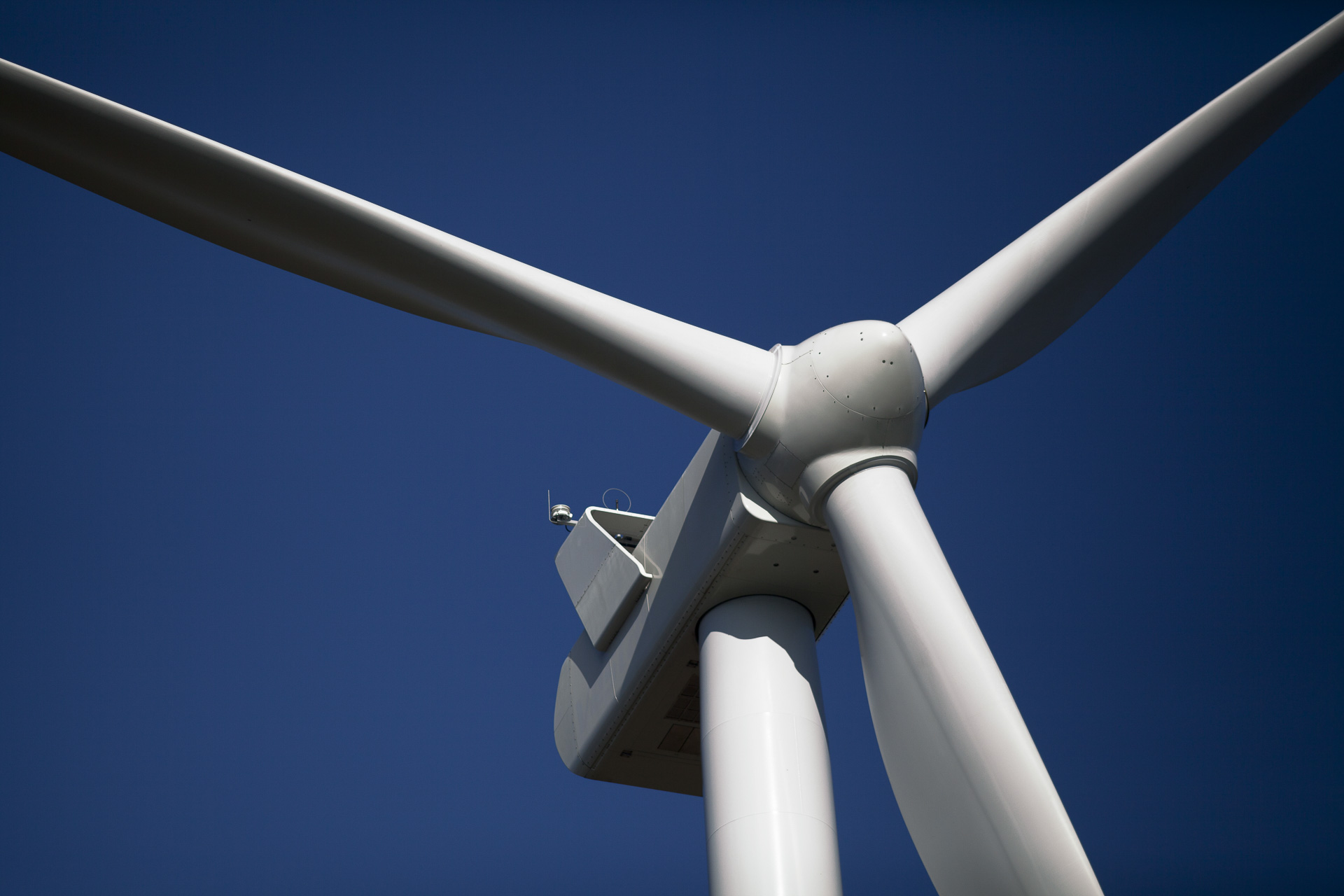 Impianto produzione energia verde eolica rinnovabile 100% CVA Tarifa